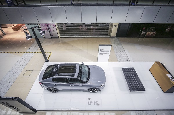 Polestar 2 Ѳ��չ ���� �綯�� ����