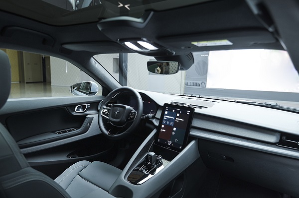 Polestar 2 Ѳ��չ ���� �綯�� ����
